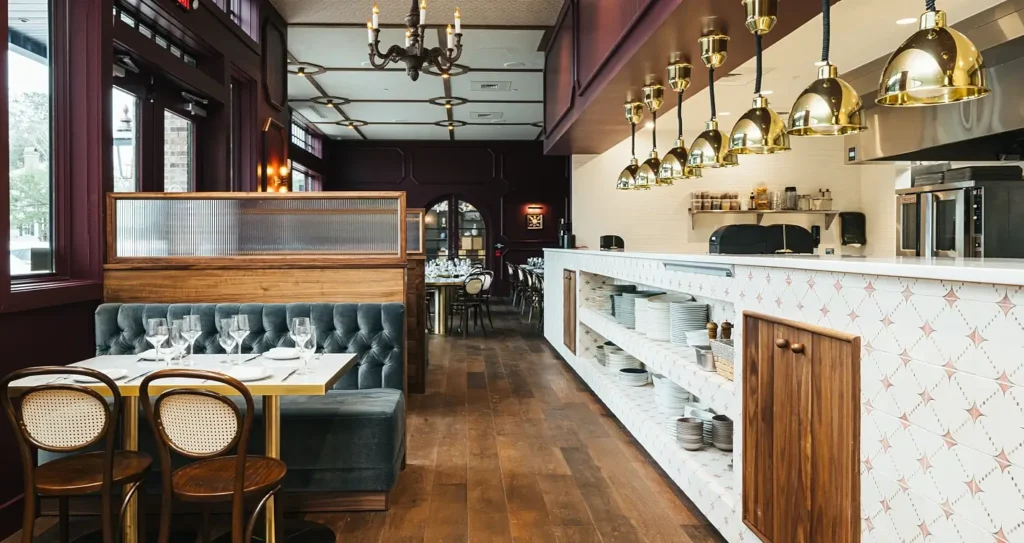 dining area of the indepandant restaurant